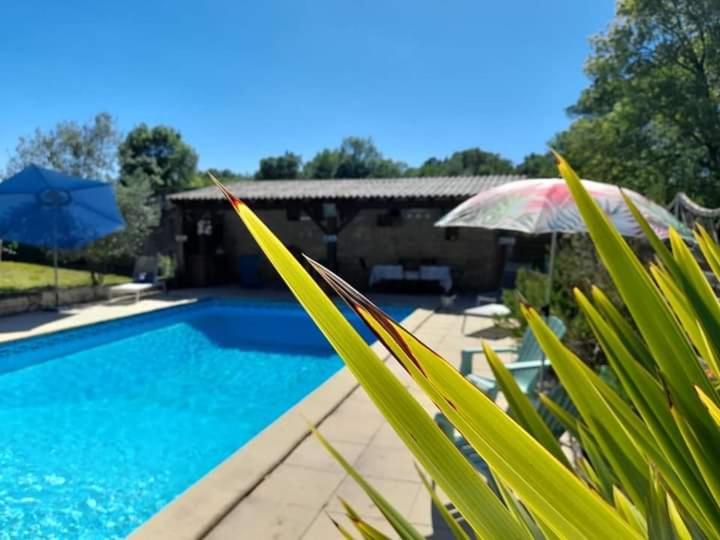 Bed and Breakfast Les Demeures De La Laigne Allas-Bocage Exterior foto