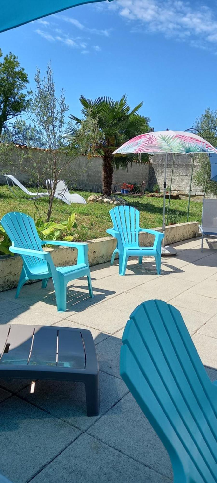 Bed and Breakfast Les Demeures De La Laigne Allas-Bocage Exterior foto