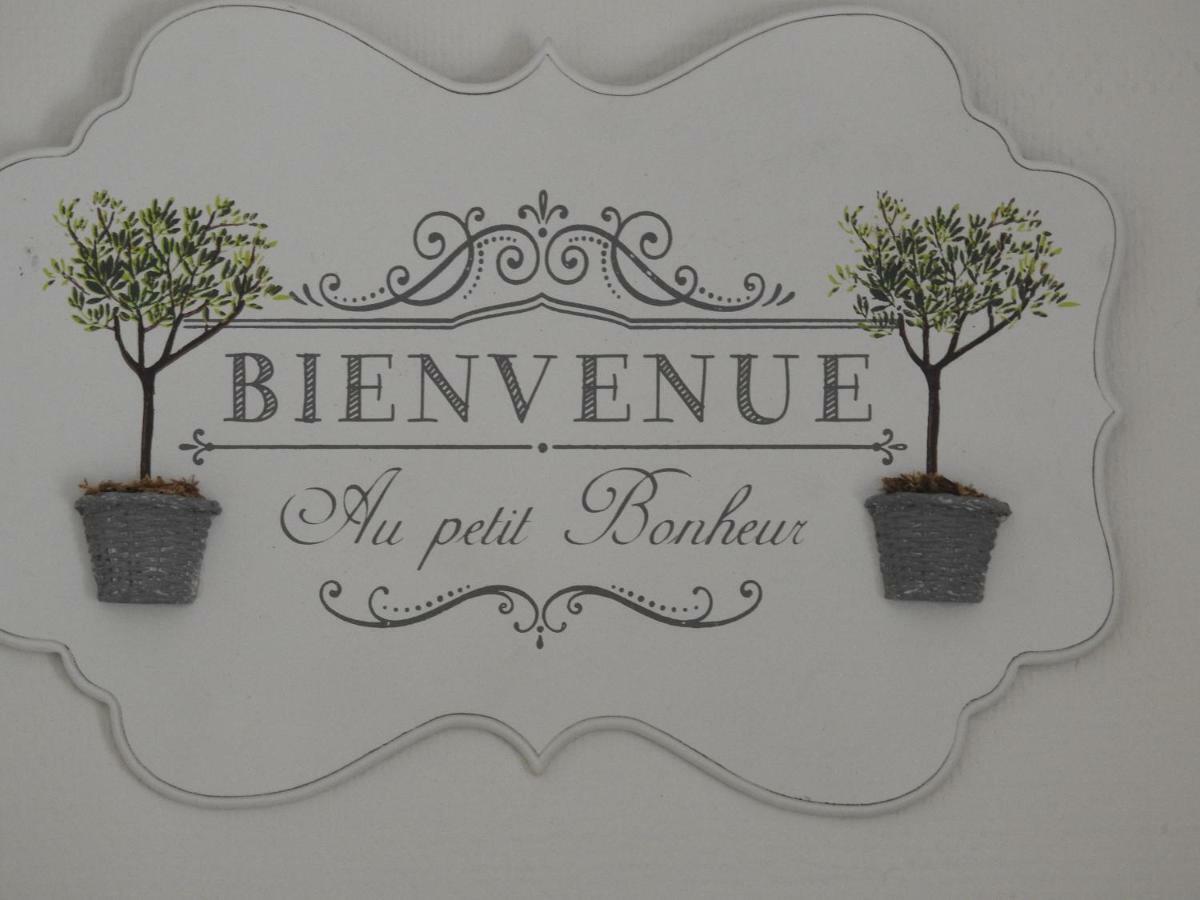 Bed and Breakfast Les Demeures De La Laigne Allas-Bocage Exterior foto